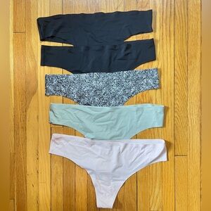 Lululemon InvisiWear Mid-Rise Thong Underwear
5 Pack